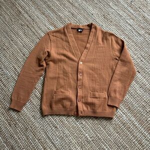 Men's V‑Neck Button Cardigan in Rust Brown